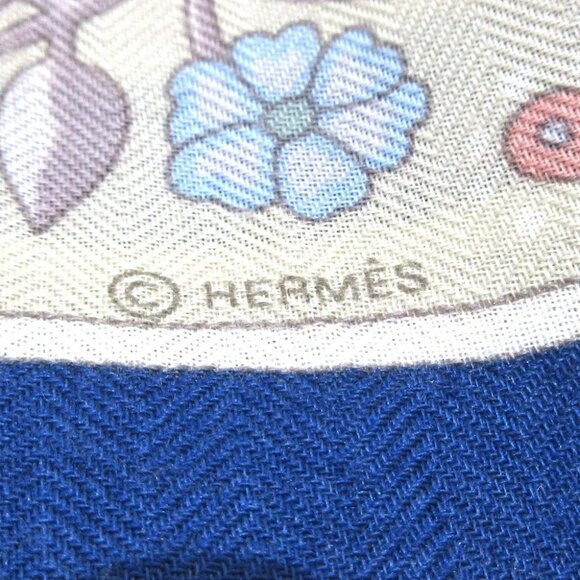 Auth HERMES Carre 140 - Gray Beige Light Brown Multi Cashmere Silk Scarf - Picture 4 of 4